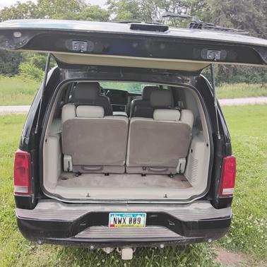 2004 Cadillac Escalade Base