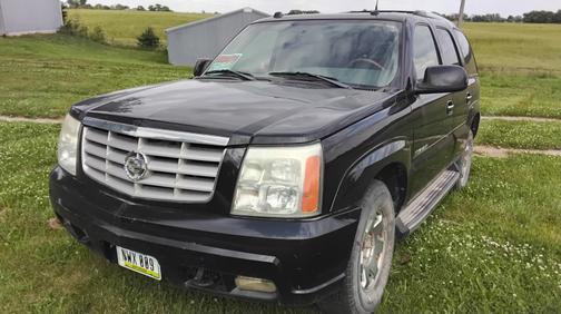 2004 Cadillac Escalade Base
