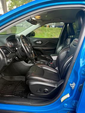 Blue 2019 Jeep Cherokee Trailhawk