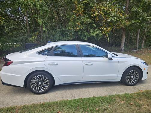 2023 Hyundai SONATA Hybrid SEL
