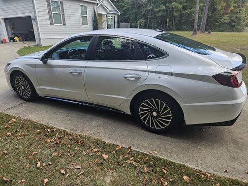 2023 Hyundai SONATA Hybrid SEL
