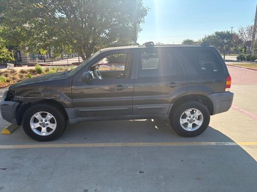 Gray 2007 Ford Escape XLT