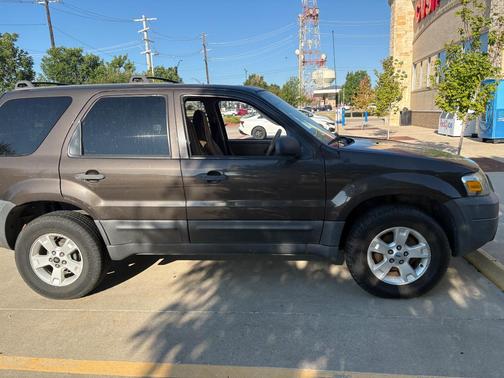 Gray 2007 Ford Escape XLT