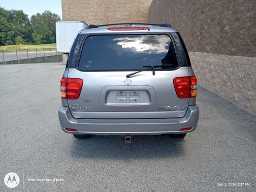 Silver 2001 Toyota Sequoia SR5
