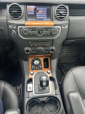 White 2011 Land Rover LR4 HSE