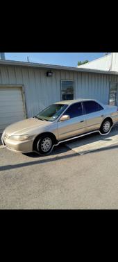Gold 2001 Honda Accord LX