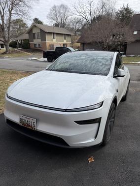 2026 Tesla Model Y AWD