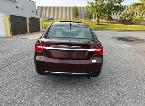 Brown 2013 Chrysler 200 Touring