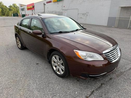 Brown 2013 Chrysler 200 Touring