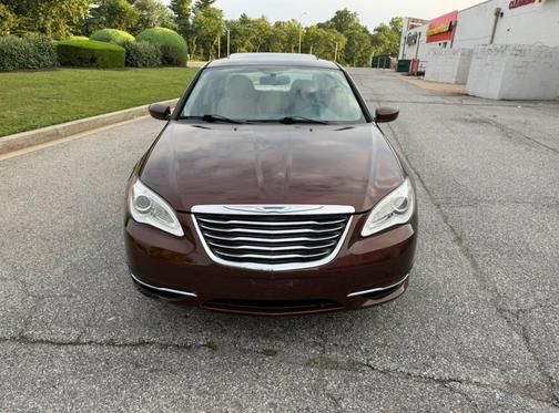 Brown 2013 Chrysler 200 Touring