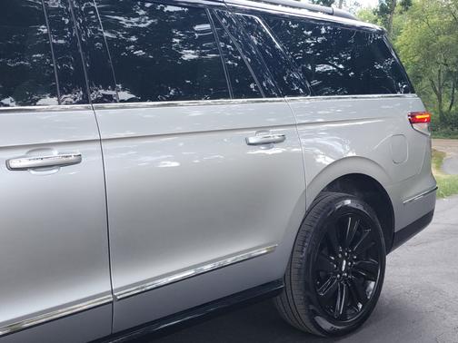 2023 Lincoln Navigator L Black Label