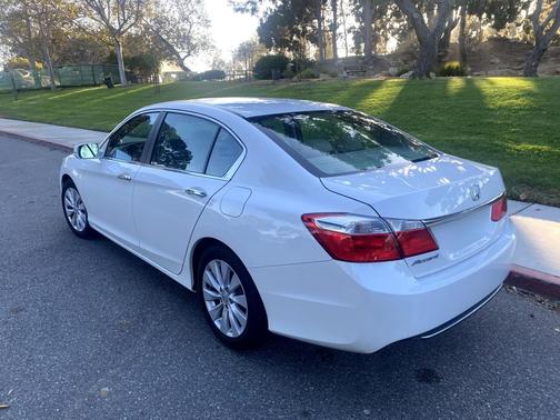White 2013 Honda Accord EX