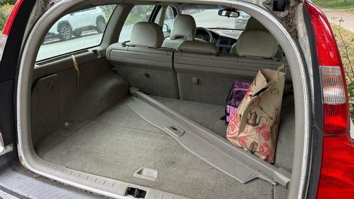 White 2004 Volvo V70 2.4