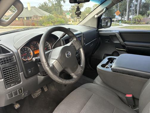 2012 Nissan Titan SV