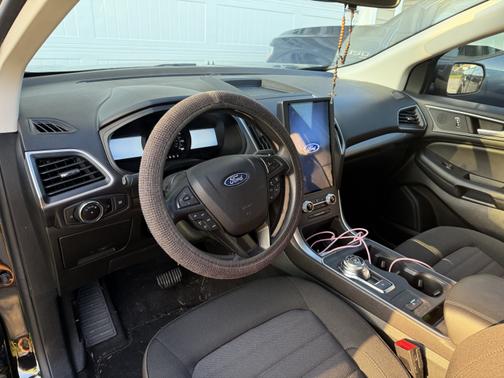 2023 Ford Edge SE