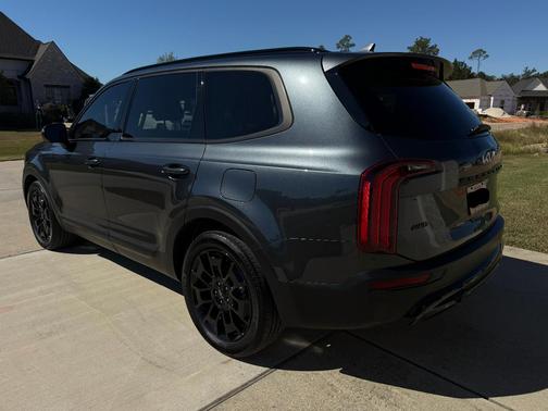 Gray 2022 Kia Telluride SX