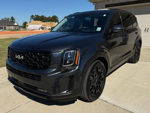 Gray 2022 Kia Telluride SX