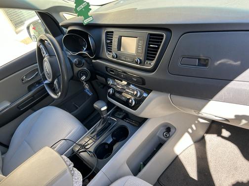 2018 Kia Sedona LX