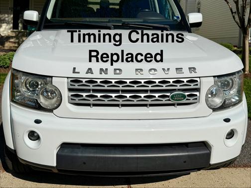 White 2013 Land Rover LR4 Lux