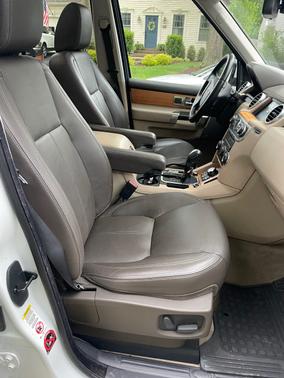 White 2013 Land Rover LR4 Lux