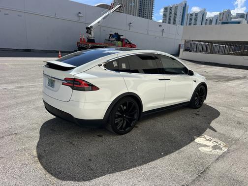 2017 Tesla Model X 75D