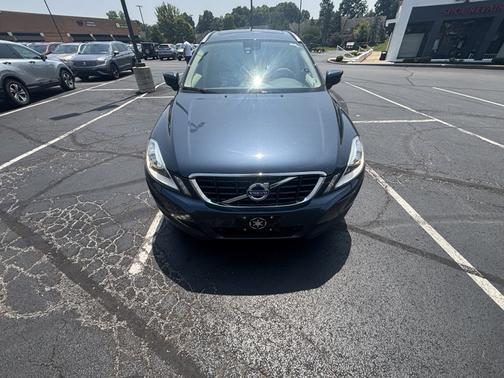 Blue 2011 Volvo XC60 T6