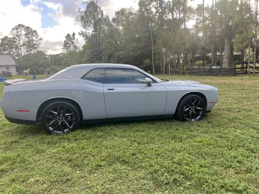 2022 Dodge Challenger SXT