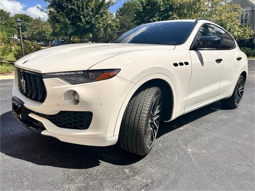 2017 Maserati Levante Base