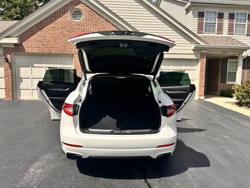 2017 Maserati Levante Base