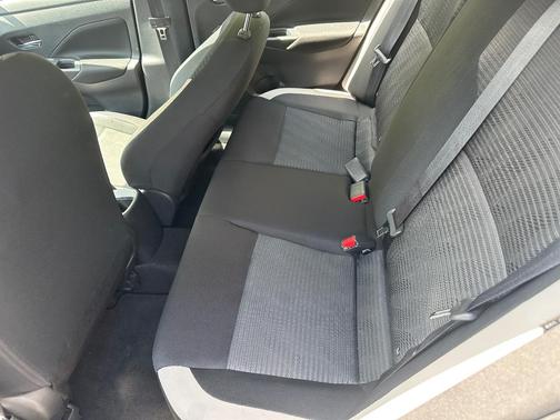 Silver 2021 Nissan Versa 1.6 SV
