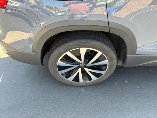 Gray 2022 Volkswagen Taos 1.5T SE