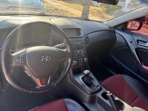 2012 Hyundai Genesis Coupe 3.8 R-Spec