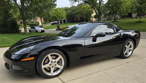 2005 Chevrolet Corvette Base