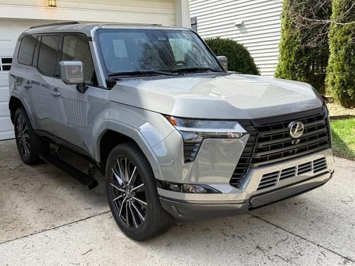 Gray 2025 Lexus GX 550 Luxury+