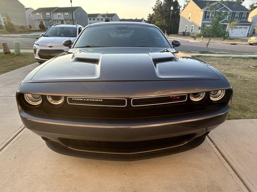 Black 2018 Dodge Challenger R/T