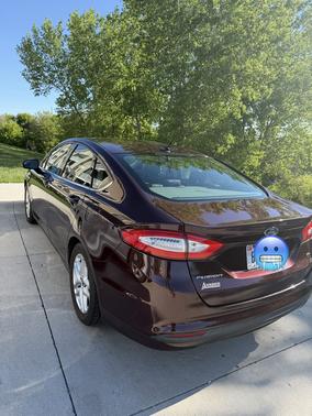 Red 2013 Ford Fusion SE