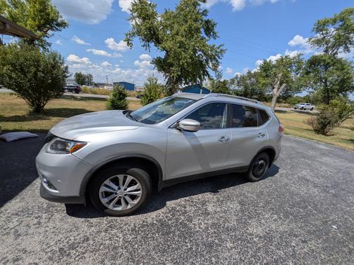 2016 Nissan Rogue SV