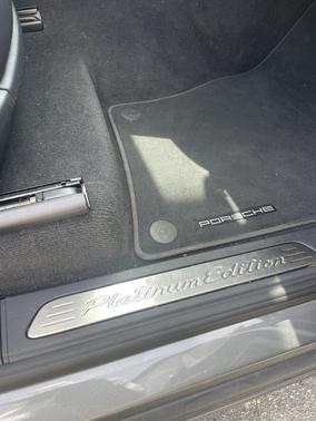 2014 Porsche Cayenne Cayenne Platinum Edition
