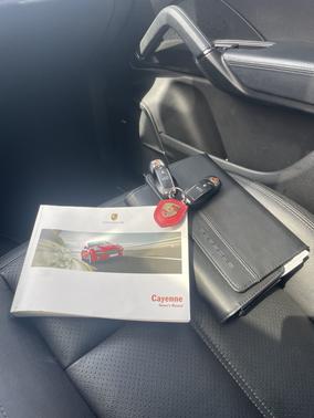 2014 Porsche Cayenne Cayenne Platinum Edition