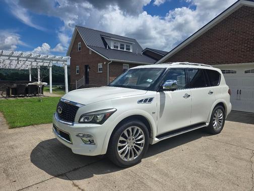White 2016 INFINITI QX80 Base