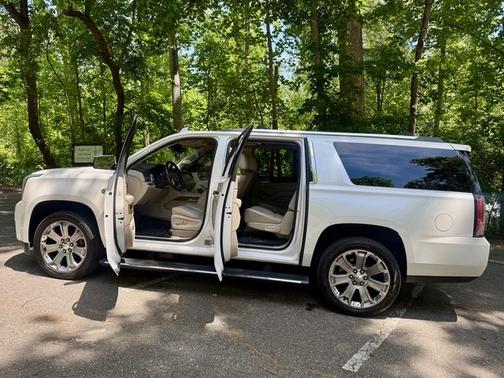 White 2016 GMC Yukon XL Denali