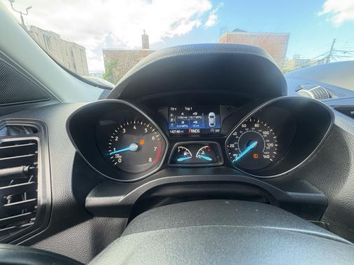 White 2018 Ford Escape SE