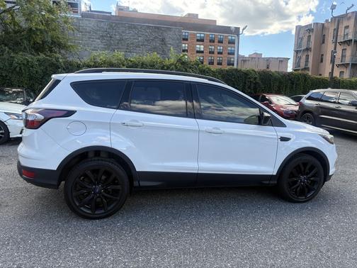 White 2018 Ford Escape SE