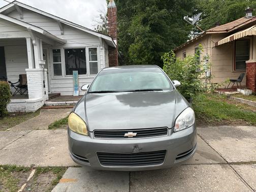 Gray 2008 Chevrolet Impala LS