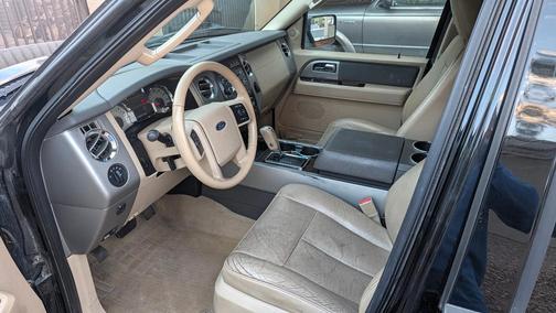 Black 2014 Ford Expedition EL XLT