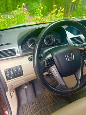 Red 2014 Honda Odyssey EX-L