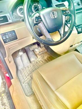 Red 2014 Honda Odyssey EX-L