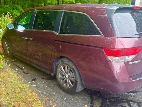 Red 2014 Honda Odyssey EX-L