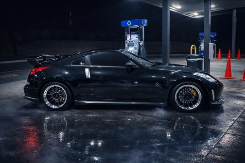 Black 2007 Nissan 350Z NISMO
