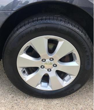 Gray 2011 Subaru Outback 2.5 i Premium